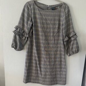 Gabby Skye Gray Plaid Ruffle Sleeve Shift Dress